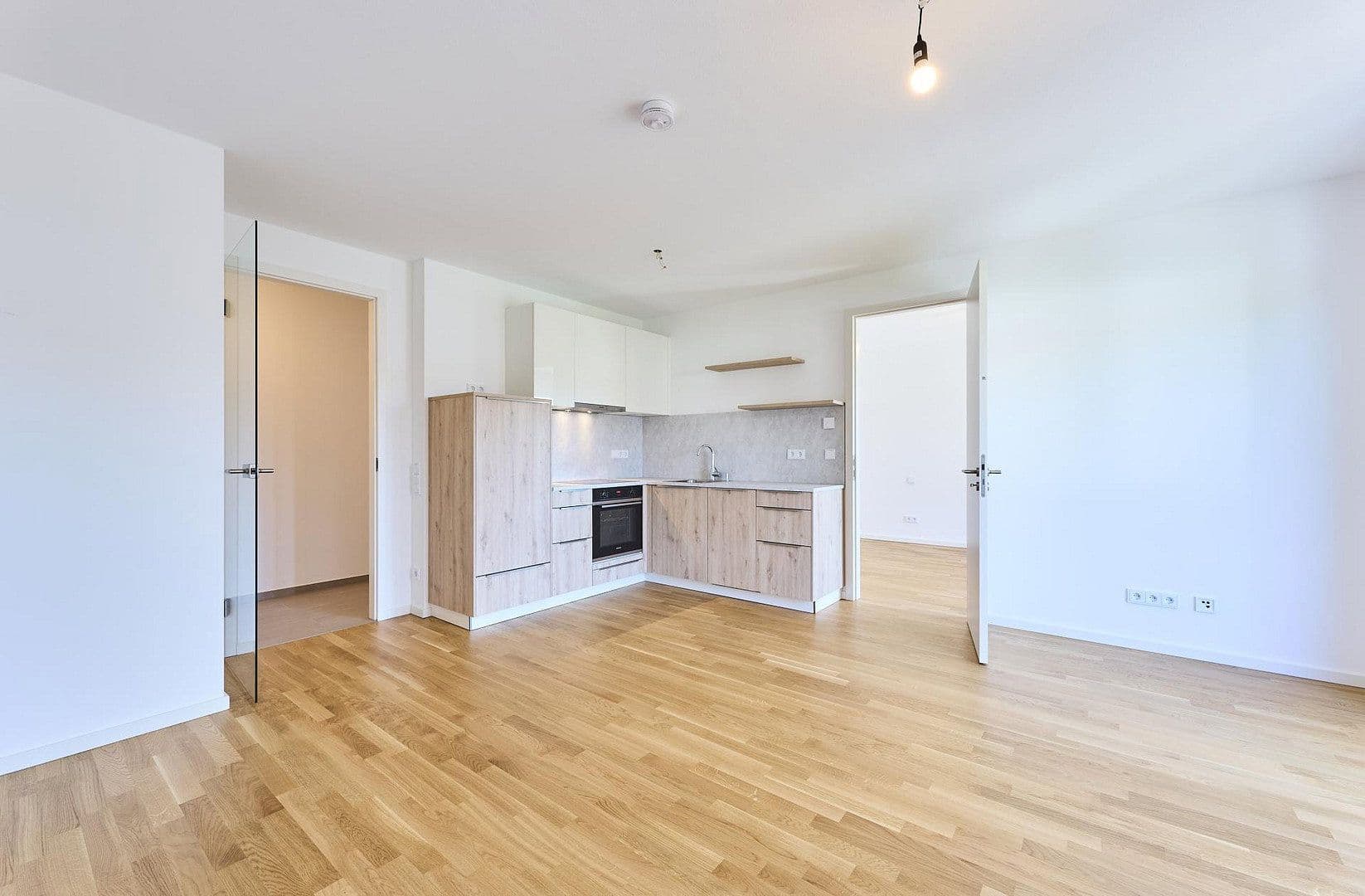 Pronájem bytu 2+1 54 m², Klenzestraße 3, Ismaning, Bavorsko Pronájem bytu 2+1 54 m², Klenzestraße 3, Ismaning, Bavorsko