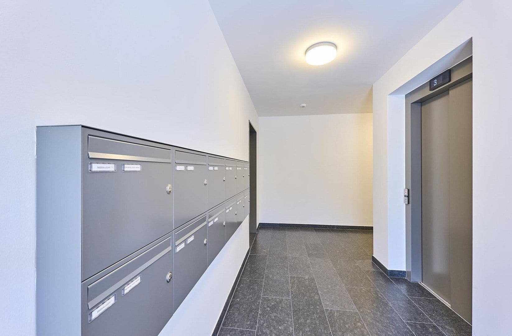 Pronájem bytu 2+1 54 m², Klenzestraße 3, Ismaning, Bavorsko Pronájem bytu 2+1 54 m², Klenzestraße 3, Ismaning, Bavorsko