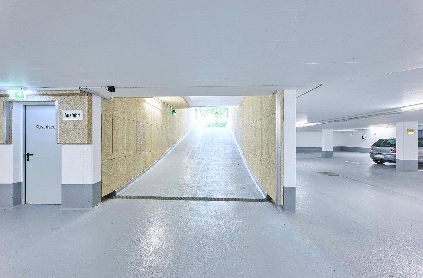 Pronájem bytu 2+1 54 m², Klenzestraße 3, Ismaning, Bavorsko Pronájem bytu 2+1 54 m², Klenzestraße 3, Ismaning, Bavorsko