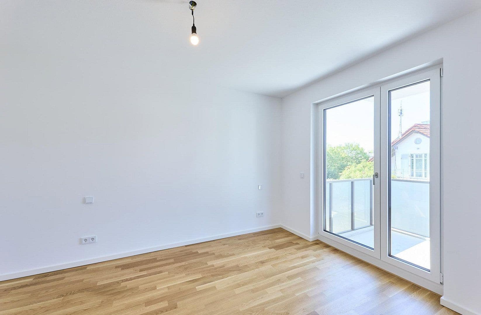 Pronájem bytu 2+1 54 m², Klenzestraße 3, Ismaning, Bavorsko Pronájem bytu 2+1 54 m², Klenzestraße 3, Ismaning, Bavorsko