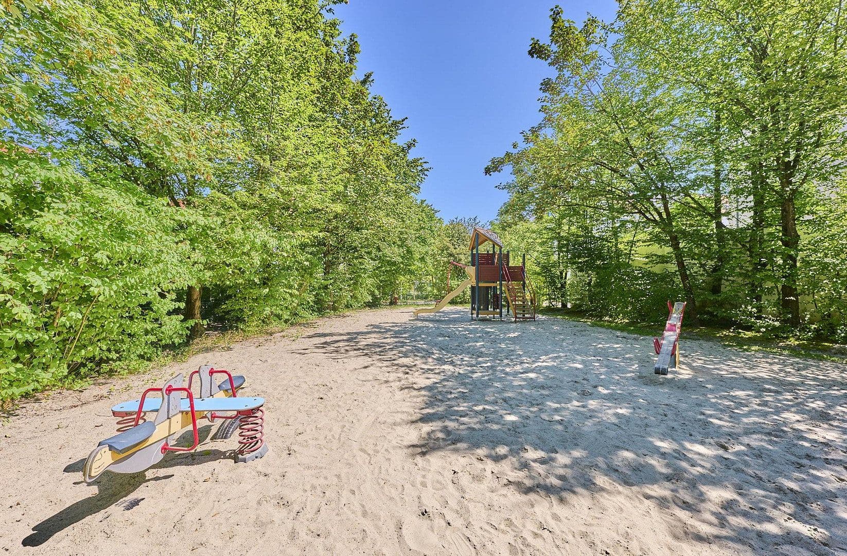 Pronájem bytu 2+1 54 m², Klenzestraße 3, Ismaning, Bavorsko Pronájem bytu 2+1 54 m², Klenzestraße 3, Ismaning, Bavorsko