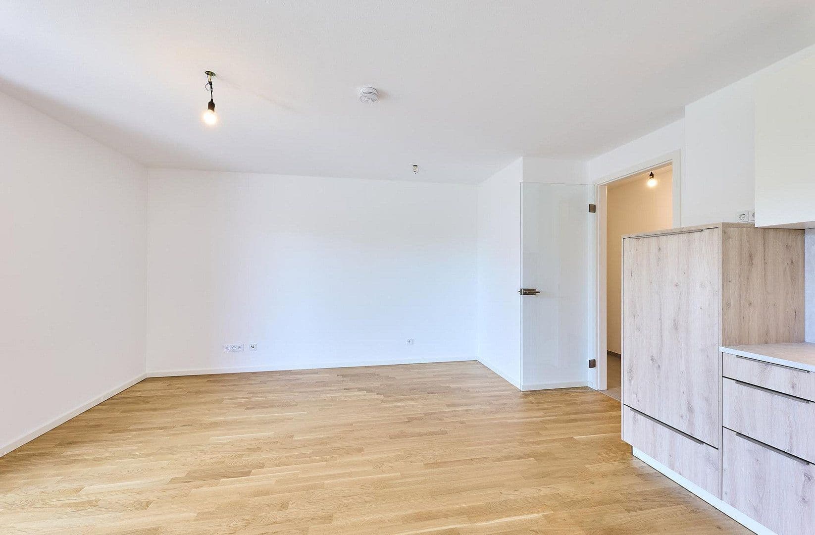 Pronájem bytu 2+1 54 m², Klenzestraße 3, Ismaning, Bavorsko Pronájem bytu 2+1 54 m², Klenzestraße 3, Ismaning, Bavorsko