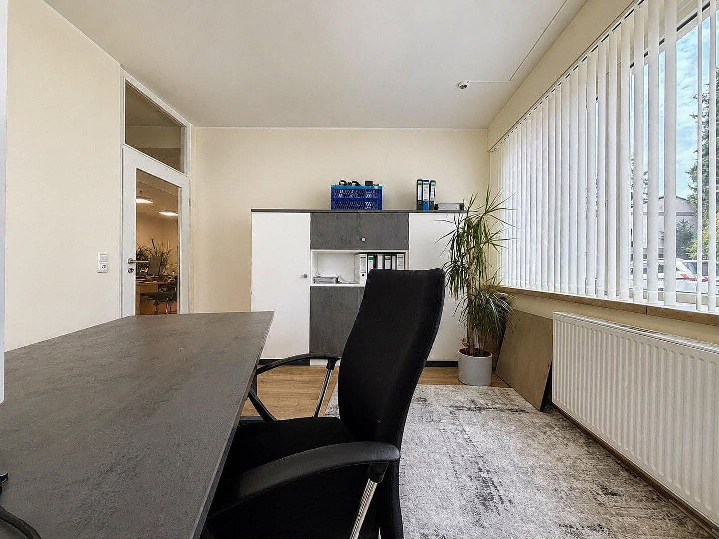 Pronájem kanceláře 92 m², Am Kahlenturm 26, Euskirchen, Severní Porýní-Vestfálsko Pronájem kanceláře 92 m², Am Kahlenturm 26, Euskirchen, Severní Porýní-Vestfálsko