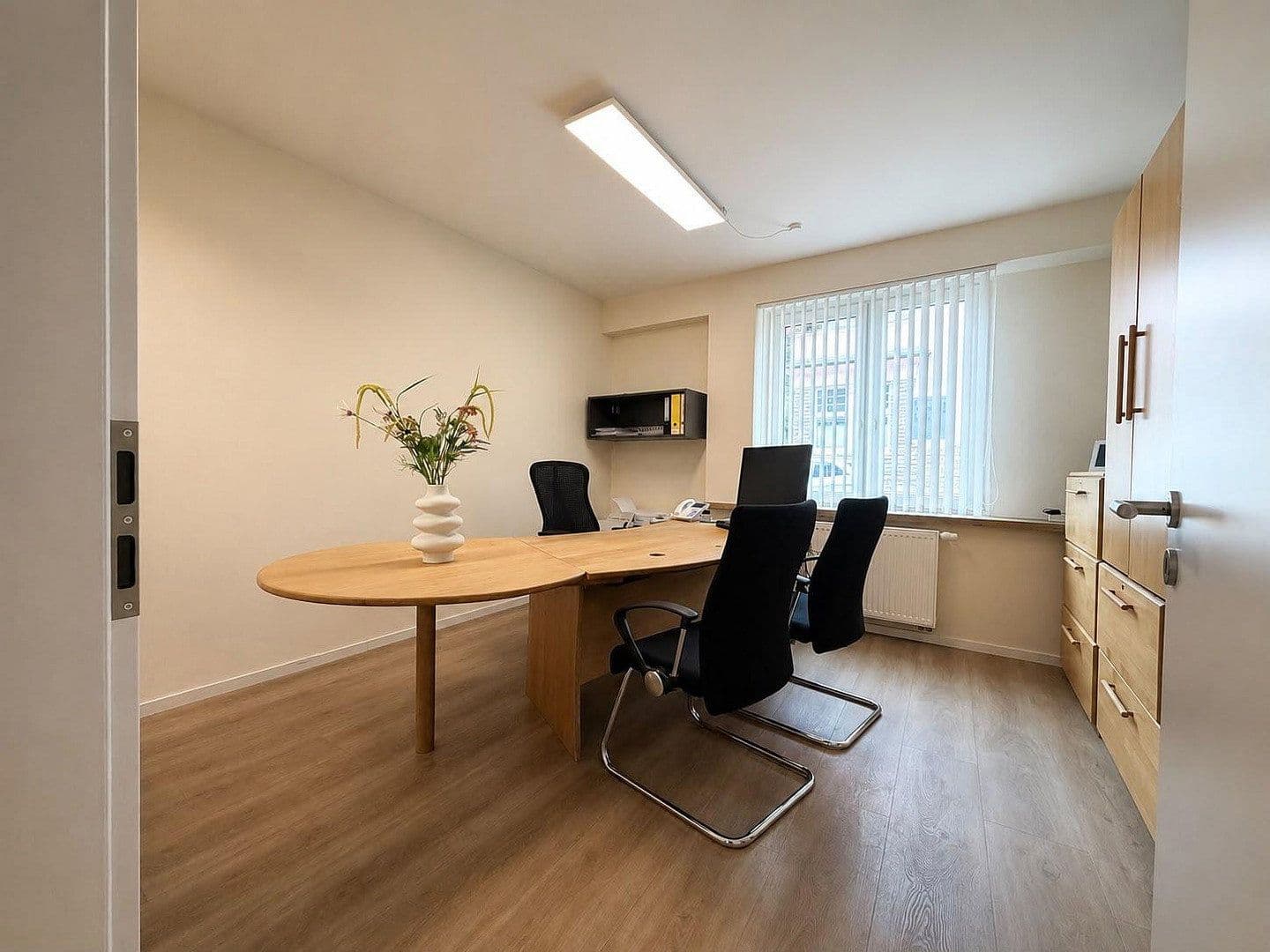 Pronájem kanceláře 92 m², Am Kahlenturm 26, Euskirchen, Severní Porýní-Vestfálsko Pronájem kanceláře 92 m², Am Kahlenturm 26, Euskirchen, Severní Porýní-Vestfálsko