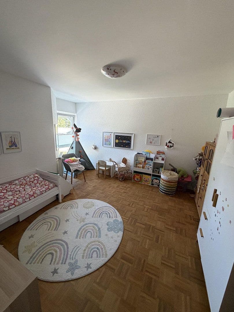 Pronájem domu 175 m², pozemek 235 m², Liederbach am Taunus, Hessen Pronájem domu 175 m², pozemek 235 m², Liederbach am Taunus, Hessen
