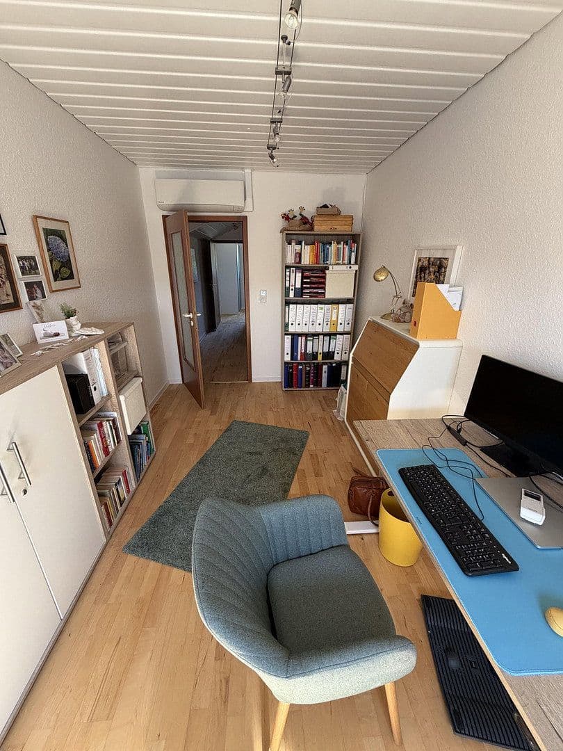 Pronájem domu 175 m², pozemek 235 m², Liederbach am Taunus, Hessen Pronájem domu 175 m², pozemek 235 m², Liederbach am Taunus, Hessen