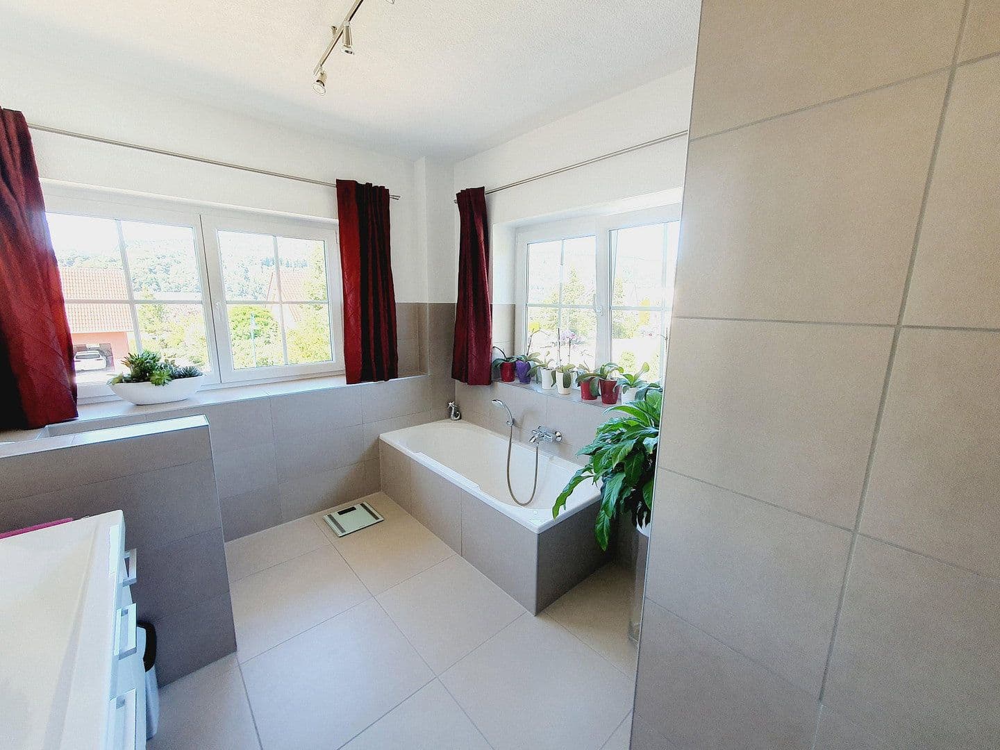Prodej domu 136 m², pozemek 713 m², Hohner Weg 16, Bad Bocklet, Bavorsko Prodej domu 136 m², pozemek 713 m², Hohner Weg 16, Bad Bocklet, Bavorsko