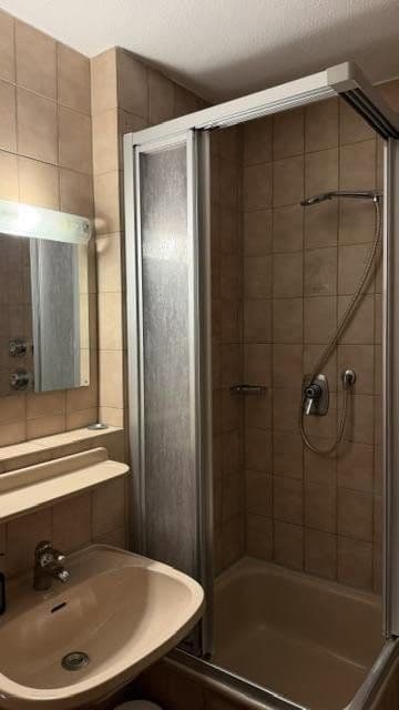 Pronájem bytu 1+1 30 m², Hegelstr.9, Tübingen, Bádensko-Württembersko Pronájem bytu 1+1 30 m², Hegelstr.9, Tübingen, Bádensko-Württembersko