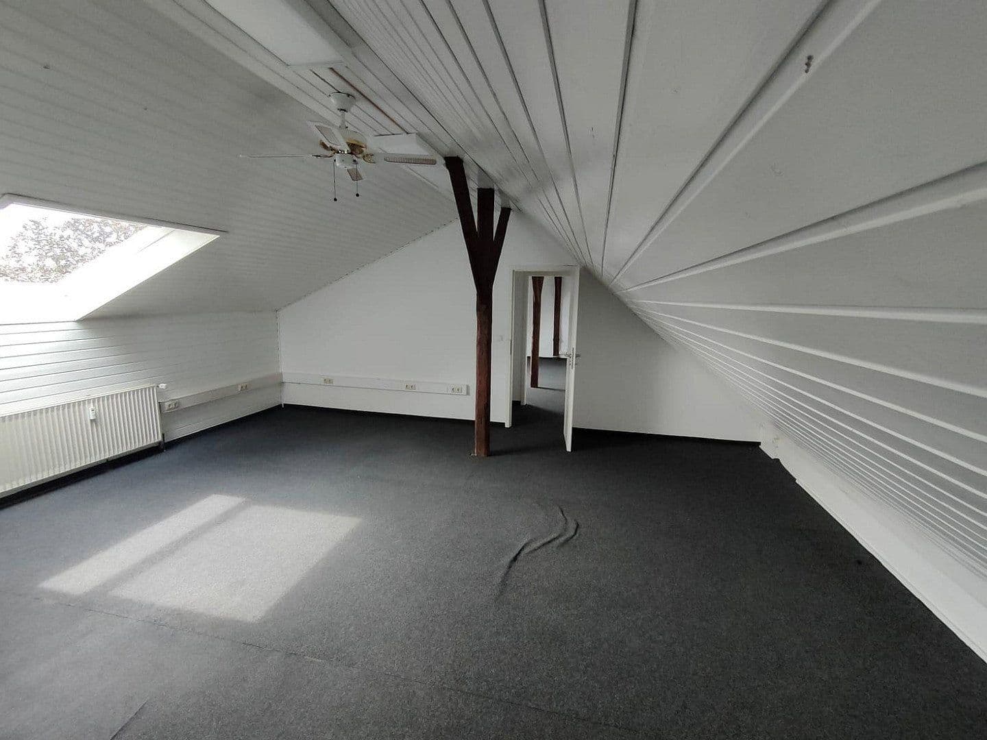 Pronájem bytu 5+1 144 m², Martinistr.3, Osnabrück, Dolní Sasko Pronájem bytu 5+1 144 m², Martinistr.3, Osnabrück, Dolní Sasko
