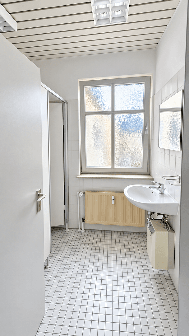 Pronájem kanceláře 132 m², Waltershäuser Straße 21, Gotha, Durynsko Pronájem kanceláře 132 m², Waltershäuser Straße 21, Gotha, Durynsko