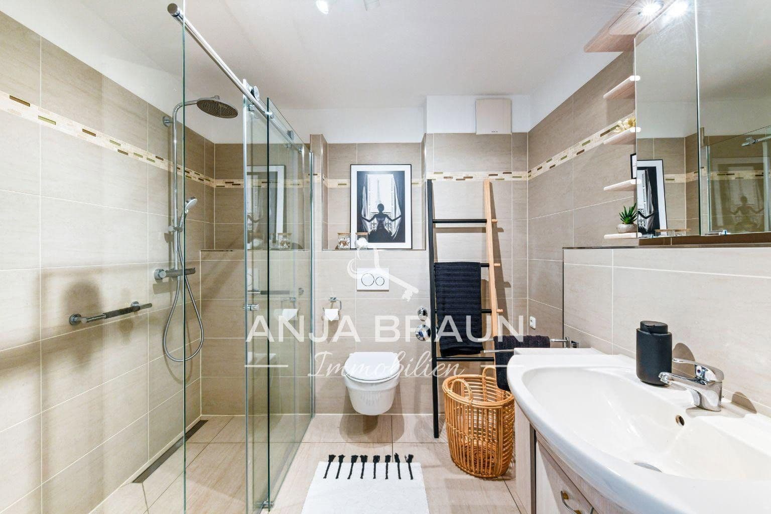 Prodej bytu 3+1 81 m², Norderstedt, Šlesvicko-Holštýnsko Prodej bytu 3+1 81 m², Norderstedt, Šlesvicko-Holštýnsko