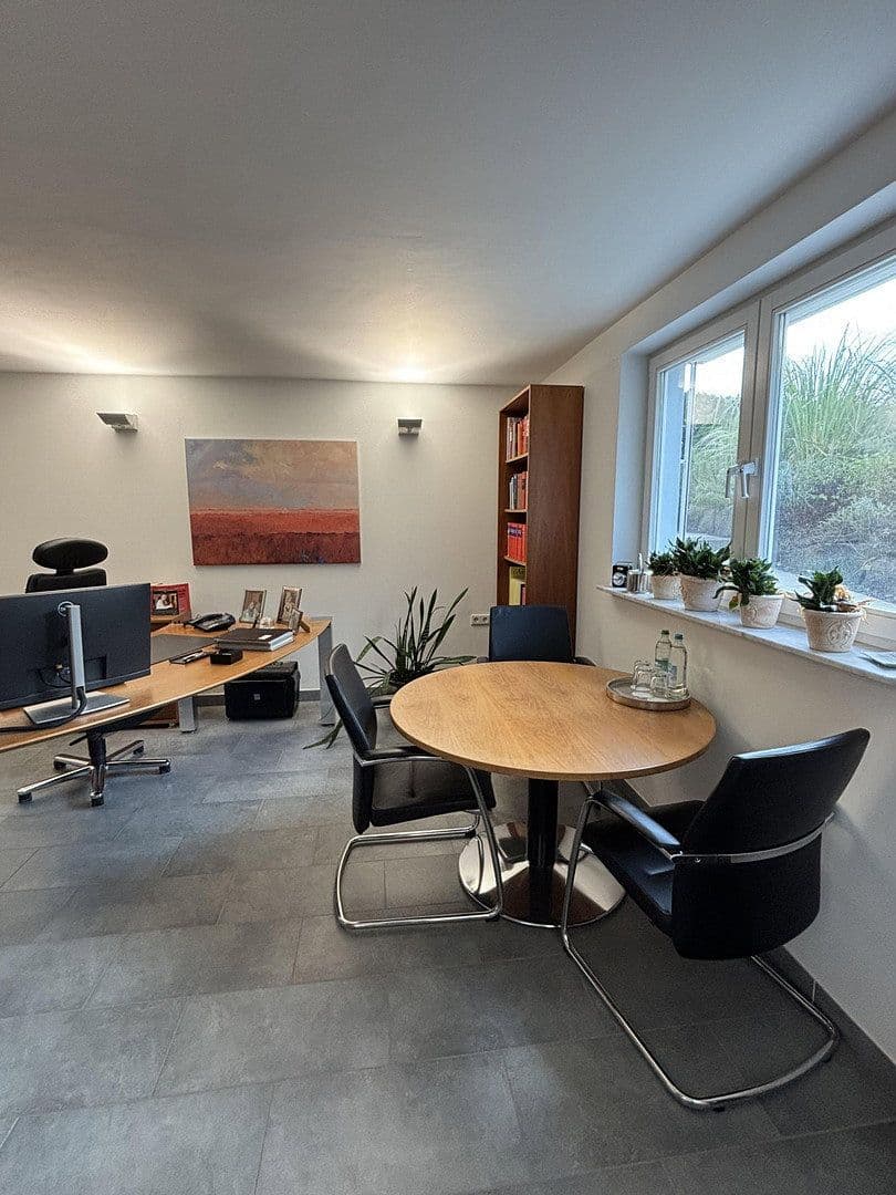 Prodej domu 220 m², pozemek 594 m², Bad Nauheim, Hessen Prodej domu 220 m², pozemek 594 m², Bad Nauheim, Hessen
