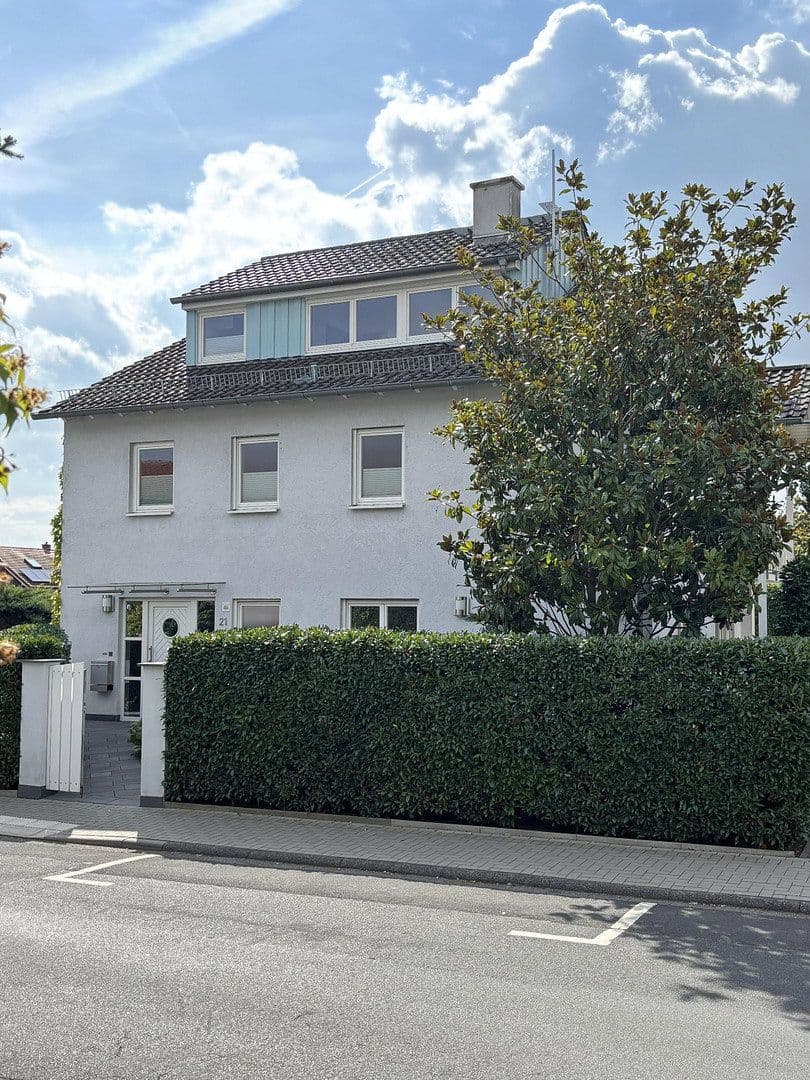 Prodej domu 220 m², pozemek 594 m², Bad Nauheim, Hessen Prodej domu 220 m², pozemek 594 m², Bad Nauheim, Hessen