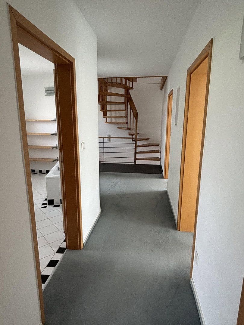 Prodej domu 220 m², pozemek 594 m², Bad Nauheim, Hessen Prodej domu 220 m², pozemek 594 m², Bad Nauheim, Hessen