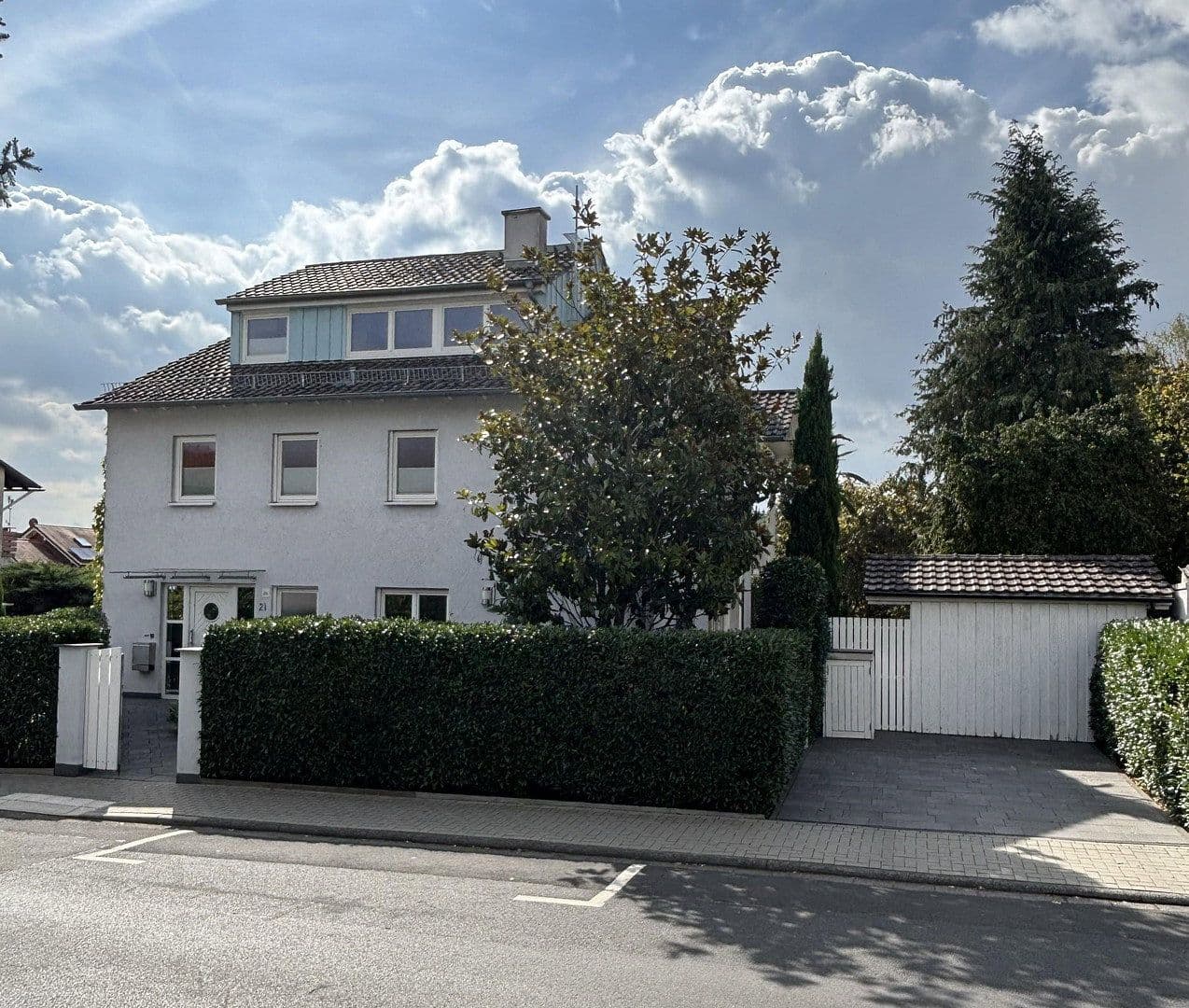 Prodej domu 220 m², pozemek 594 m², Bad Nauheim, Hessen Prodej domu 220 m², pozemek 594 m², Bad Nauheim, Hessen