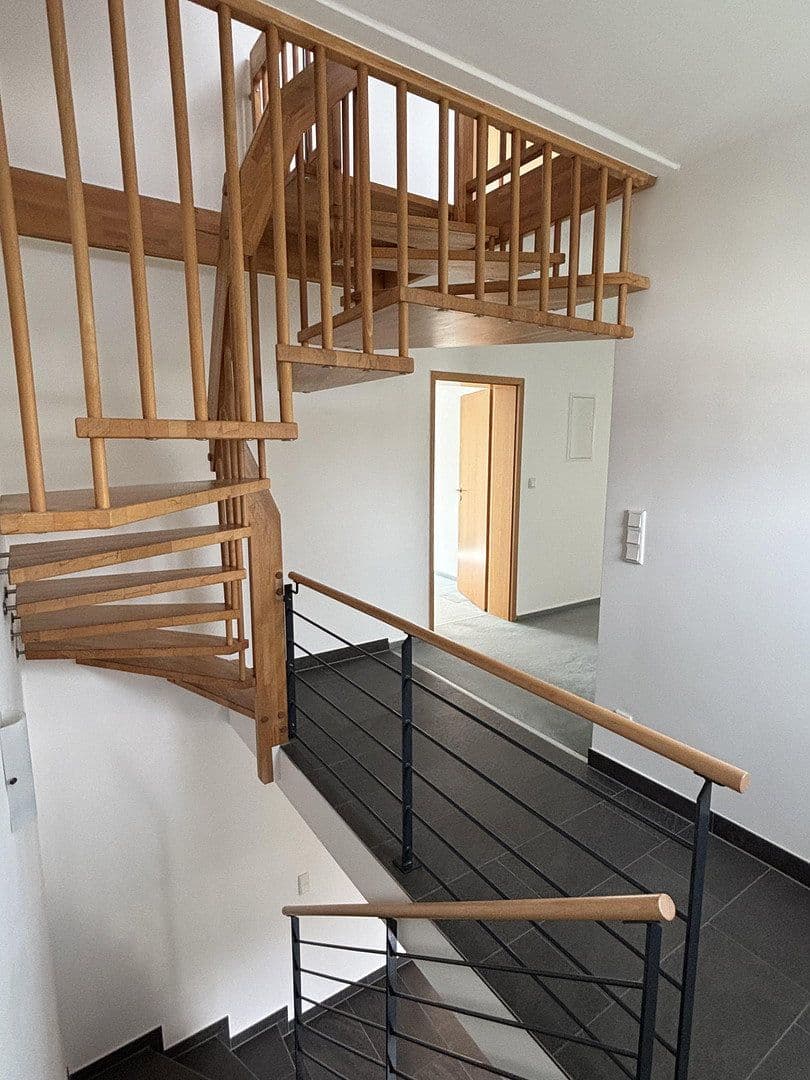 Prodej domu 220 m², pozemek 594 m², Bad Nauheim, Hessen Prodej domu 220 m², pozemek 594 m², Bad Nauheim, Hessen