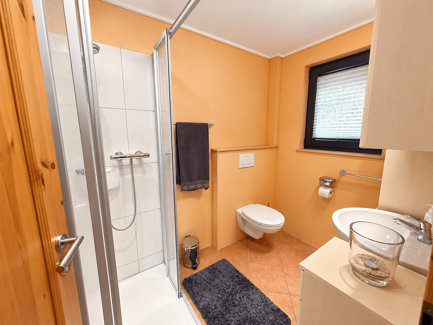 Prodej domu 270 m², pozemek 1.600 m², Garrel, Dolní Sasko Prodej domu 270 m², pozemek 1.600 m², Garrel, Dolní Sasko