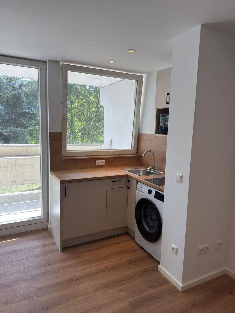 Pronájem bytu 1+1 27 m², Gotthardstr. 8, München, Bavorsko Pronájem bytu 1+1 27 m², Gotthardstr. 8, München, Bavorsko