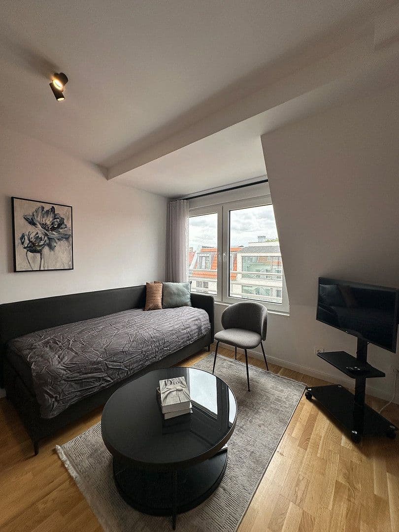 Pronájem bytu 1+1 18 m², Edisonstraße 58, Berlin, Berlín Pronájem bytu 1+1 18 m², Edisonstraße 58, Berlin, Berlín