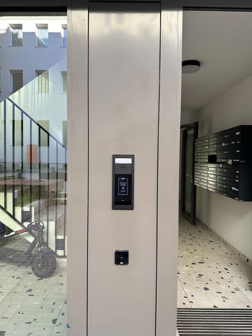 Pronájem bytu 1+1 18 m², Edisonstraße 58, Berlin, Berlín Pronájem bytu 1+1 18 m², Edisonstraße 58, Berlin, Berlín