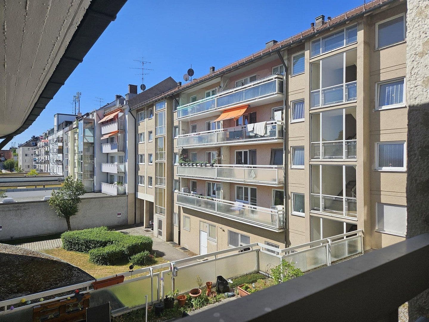 Pronájem bytu 3+kk 83 m², Agnes-Bernauer-Straße 73, München, Bavorsko Pronájem bytu 3+kk 83 m², Agnes-Bernauer-Straße 73, München, Bavorsko