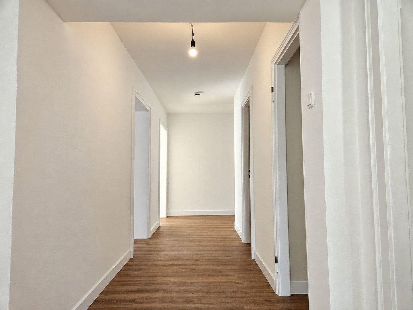 Pronájem bytu 3+kk 83 m², Agnes-Bernauer-Straße 73, München, Bavorsko Pronájem bytu 3+kk 83 m², Agnes-Bernauer-Straße 73, München, Bavorsko