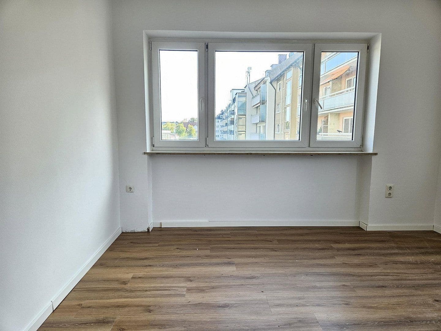Pronájem bytu 3+kk 83 m², Agnes-Bernauer-Straße 73, München, Bavorsko Pronájem bytu 3+kk 83 m², Agnes-Bernauer-Straße 73, München, Bavorsko