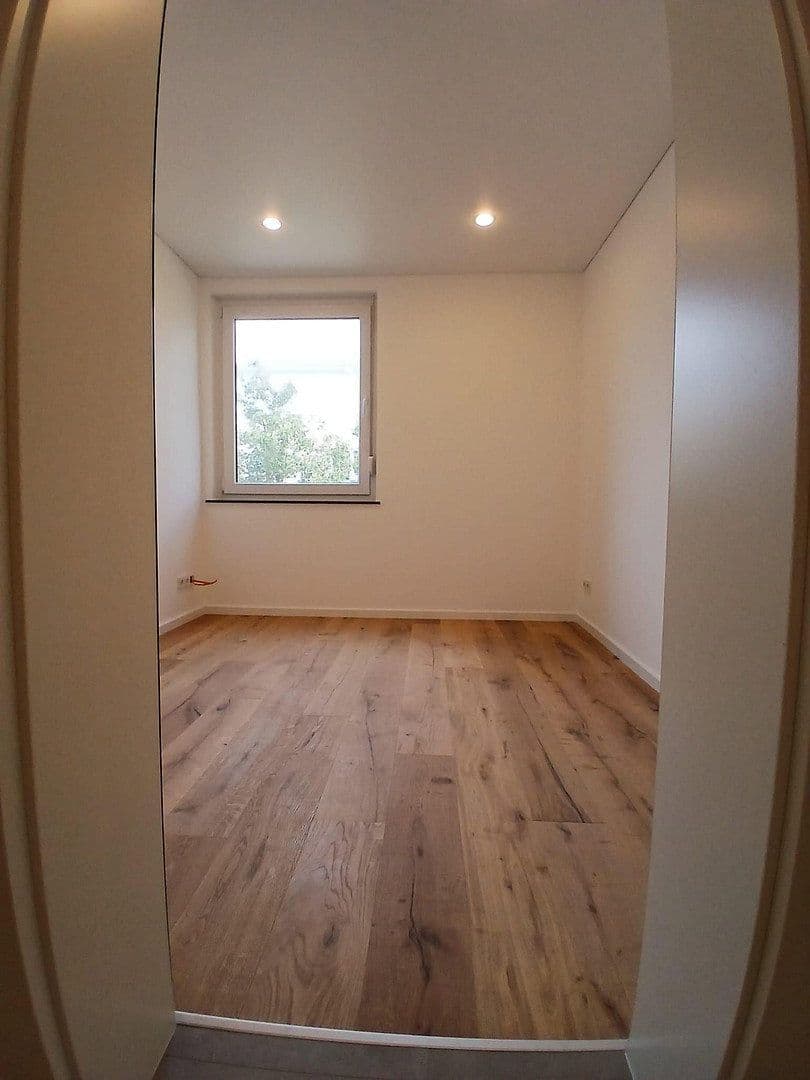 Prodej bytu 4+1 94 m², Georg-Schäffer-Str. 55, Trier, Porýní-Falc Prodej bytu 4+1 94 m², Georg-Schäffer-Str. 55, Trier, Porýní-Falc