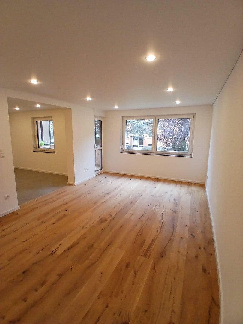 Prodej bytu 4+1 94 m², Georg-Schäffer-Str. 55, Trier, Porýní-Falc Prodej bytu 4+1 94 m², Georg-Schäffer-Str. 55, Trier, Porýní-Falc