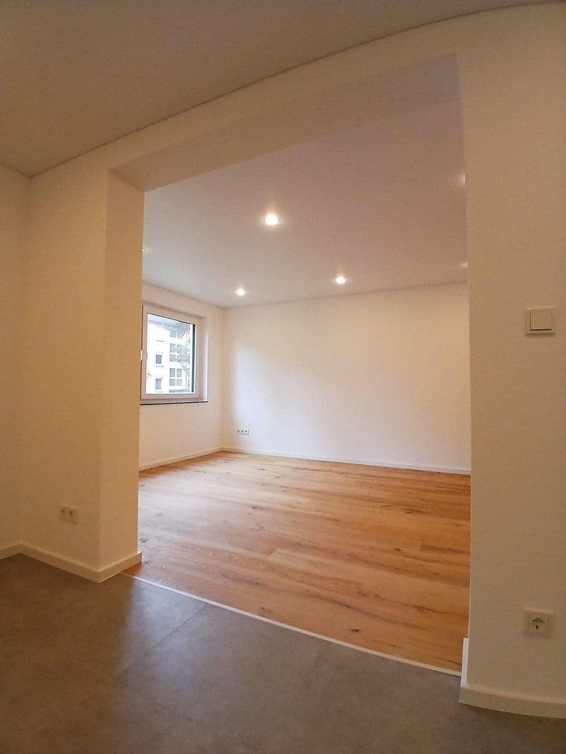 Prodej bytu 4+1 94 m², Georg-Schäffer-Str. 55, Trier, Porýní-Falc Prodej bytu 4+1 94 m², Georg-Schäffer-Str. 55, Trier, Porýní-Falc