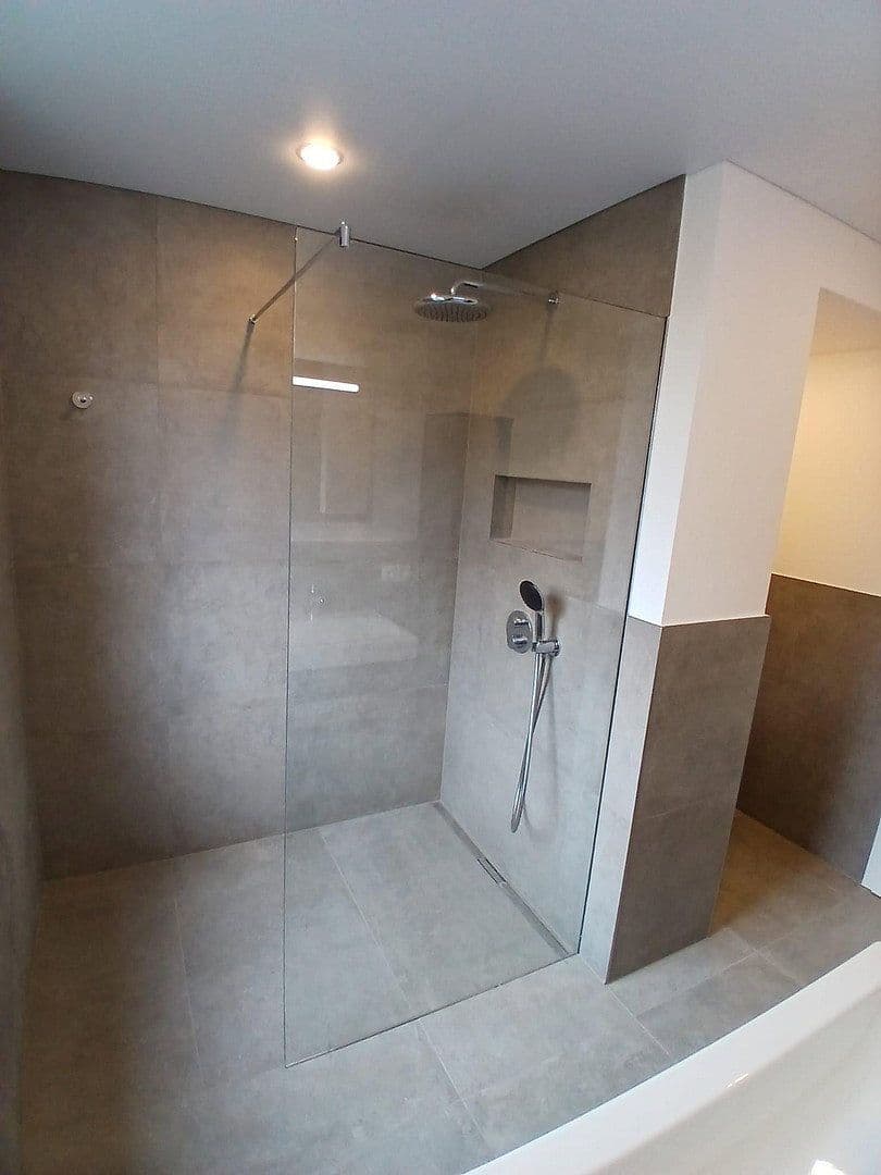 Prodej bytu 4+1 94 m², Georg-Schäffer-Str. 55, Trier, Porýní-Falc Prodej bytu 4+1 94 m², Georg-Schäffer-Str. 55, Trier, Porýní-Falc