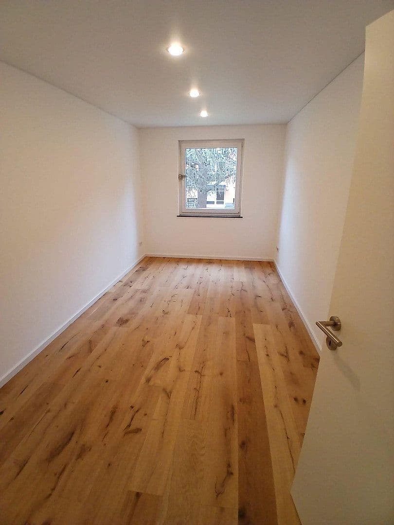 Prodej bytu 4+1 94 m², Georg-Schäffer-Str. 55, Trier, Porýní-Falc Prodej bytu 4+1 94 m², Georg-Schäffer-Str. 55, Trier, Porýní-Falc