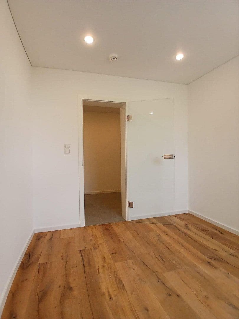 Prodej bytu 4+1 94 m², Georg-Schäffer-Str. 55, Trier, Porýní-Falc Prodej bytu 4+1 94 m², Georg-Schäffer-Str. 55, Trier, Porýní-Falc