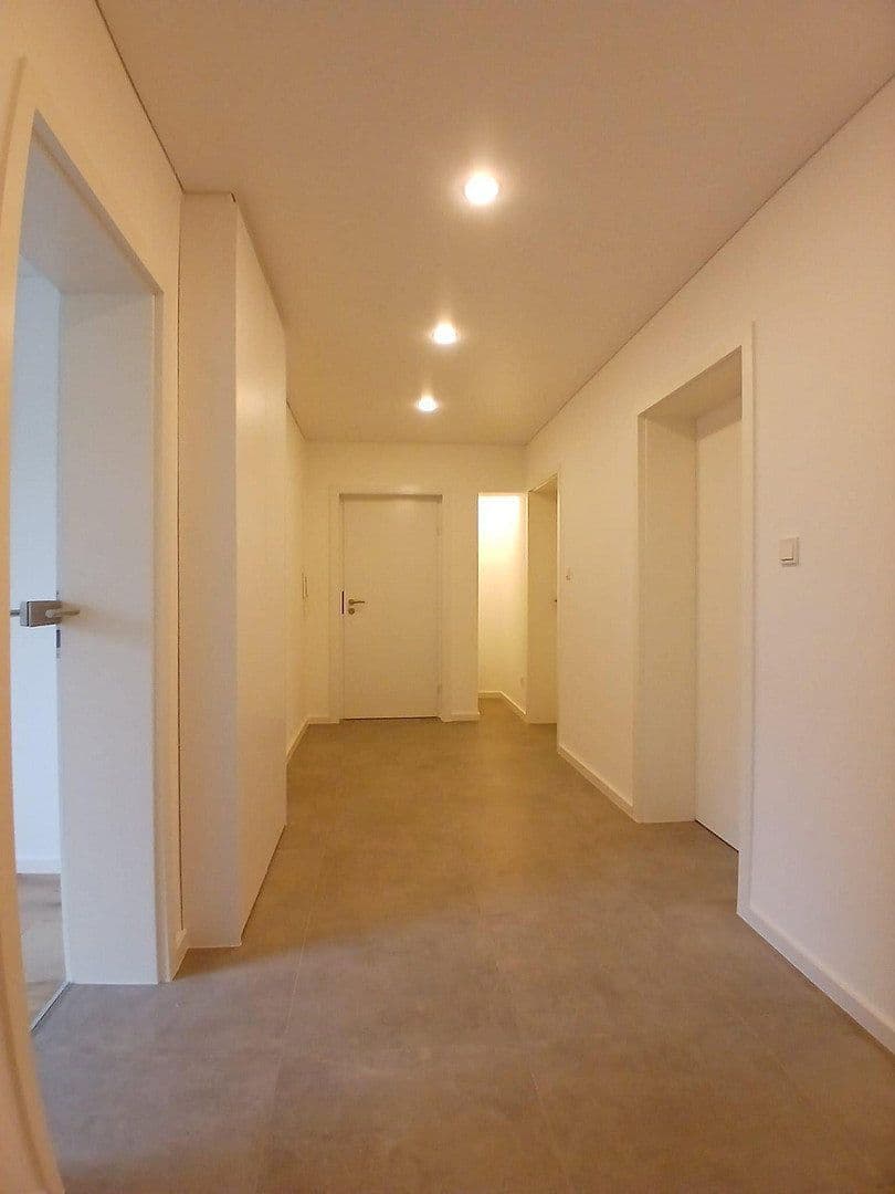 Prodej bytu 4+1 94 m², Georg-Schäffer-Str. 55, Trier, Porýní-Falc Prodej bytu 4+1 94 m², Georg-Schäffer-Str. 55, Trier, Porýní-Falc