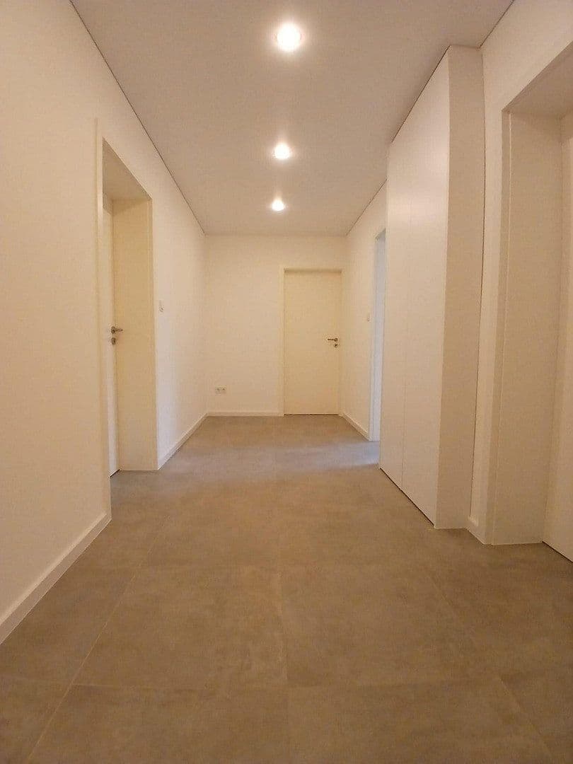 Prodej bytu 4+1 94 m², Georg-Schäffer-Str. 55, Trier, Porýní-Falc Prodej bytu 4+1 94 m², Georg-Schäffer-Str. 55, Trier, Porýní-Falc
