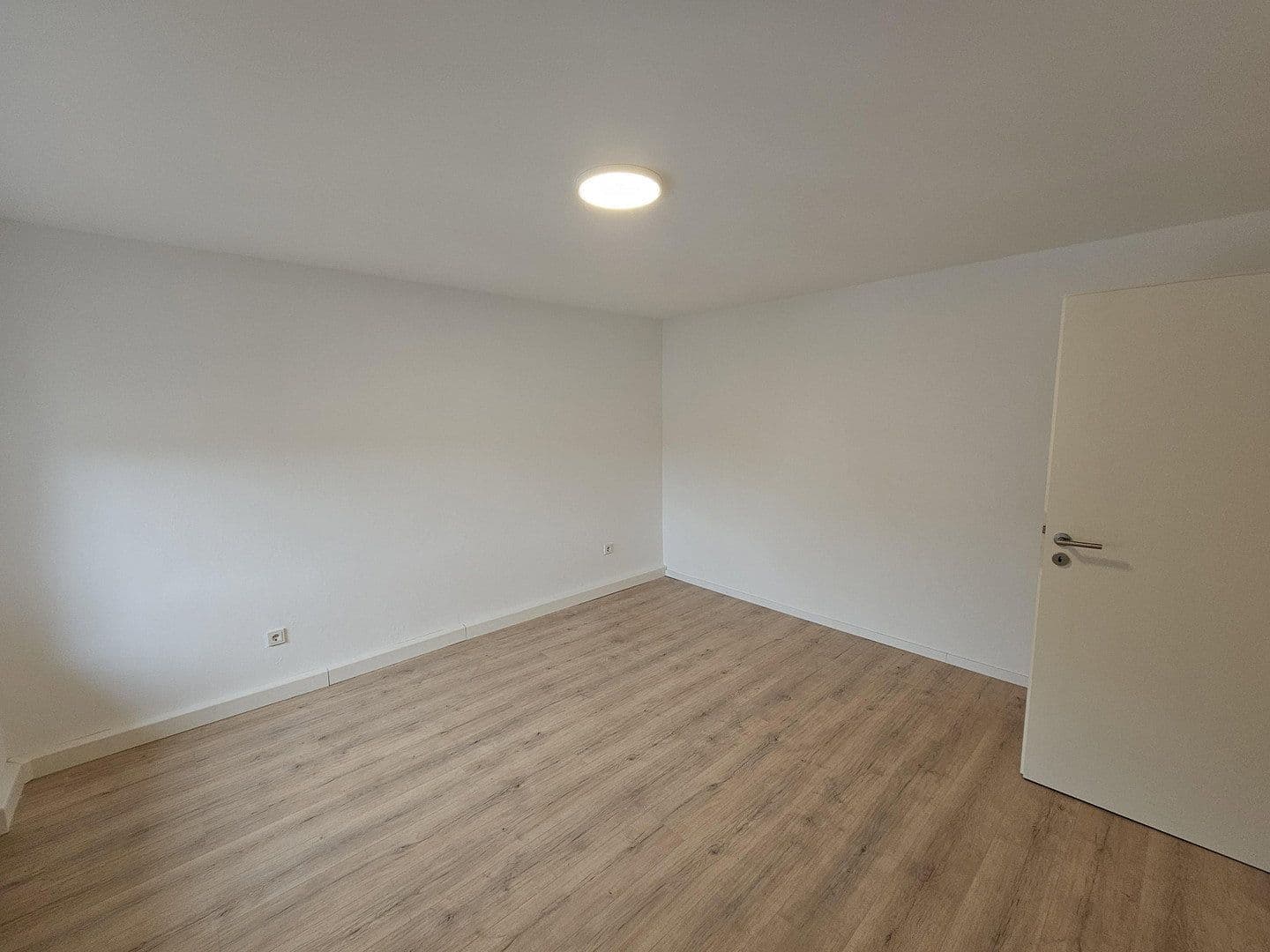 Pronájem bytu 3+1 58 m², Brückenstraße 26, Schiffweiler, Země Sársko Pronájem bytu 3+1 58 m², Brückenstraße 26, Schiffweiler, Země Sársko