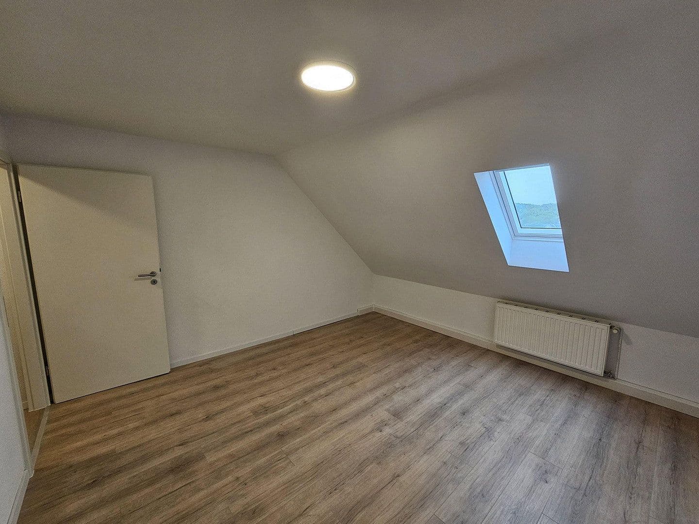 Pronájem bytu 3+1 58 m², Brückenstraße 26, Schiffweiler, Země Sársko Pronájem bytu 3+1 58 m², Brückenstraße 26, Schiffweiler, Země Sársko