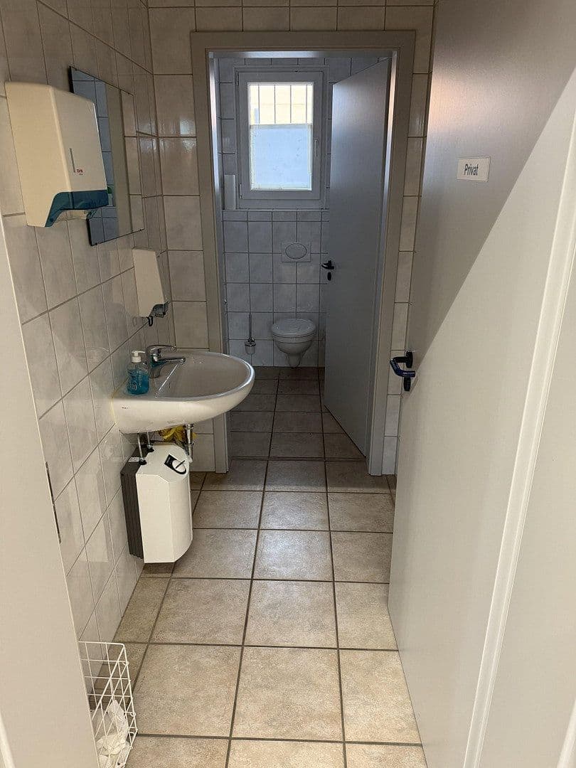 Prodej nebytového prostoru 2.260 m², Moosburg an der Isar, Bavorsko Prodej nebytového prostoru 2.260 m², Moosburg an der Isar, Bavorsko