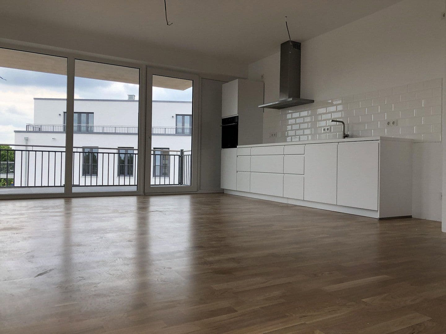 Prodej bytu 3+1 105 m², Kaltenweiderplatz 3a, Langenhagen, Dolní Sasko Prodej bytu 3+1 105 m², Kaltenweiderplatz 3a, Langenhagen, Dolní Sasko