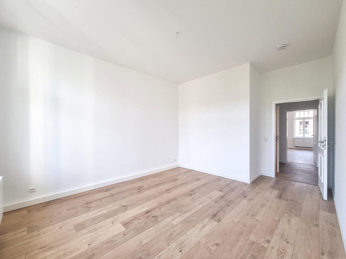 Prodej bytu 4+1 119 m², Perthestraße 12, Leipzig, Sasko Prodej bytu 4+1 119 m², Perthestraße 12, Leipzig, Sasko