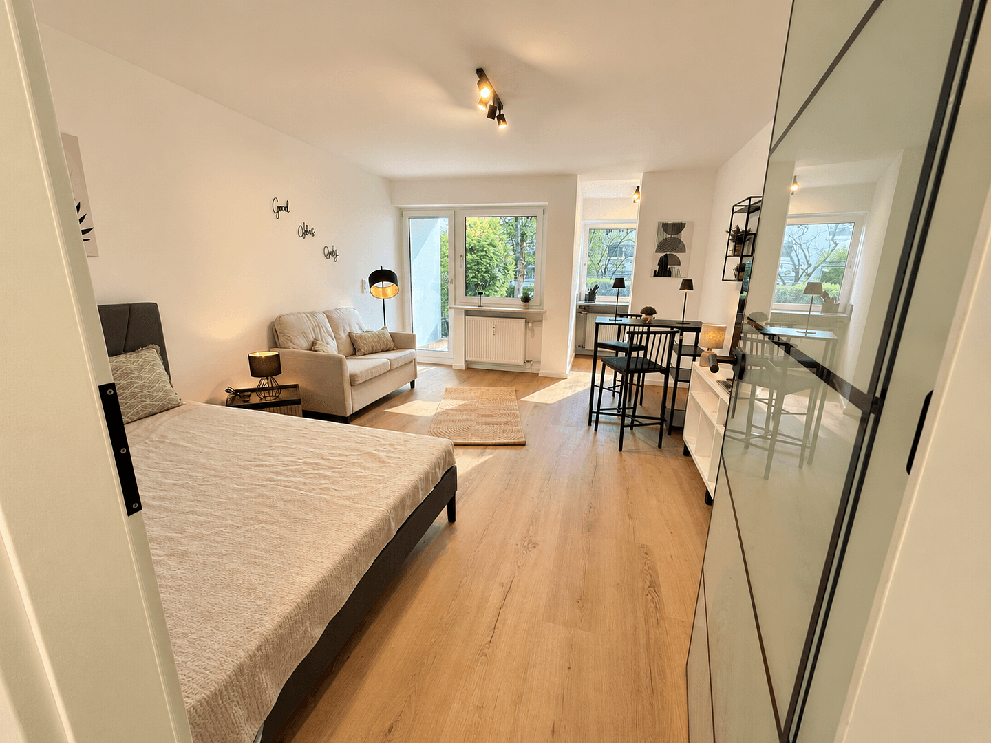 Pronájem bytu 1+1 30 m², München, Bavorsko Pronájem bytu 1+1 30 m², München, Bavorsko