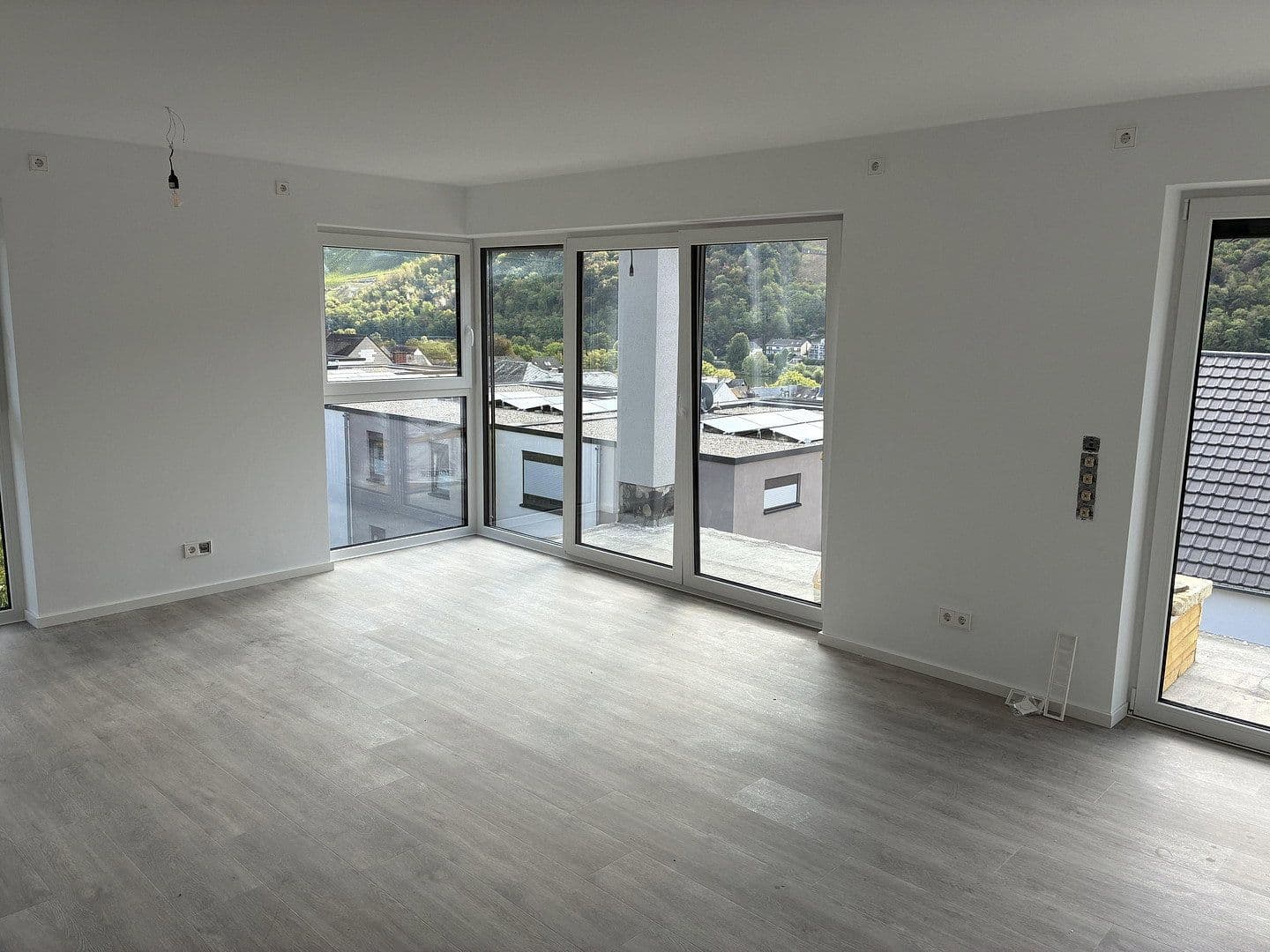 Pronájem bytu 2+1 69 m², Am Lieschberg 44, Bernkastel-Kues, Porýní-Falc Pronájem bytu 2+1 69 m², Am Lieschberg 44, Bernkastel-Kues, Porýní-Falc
