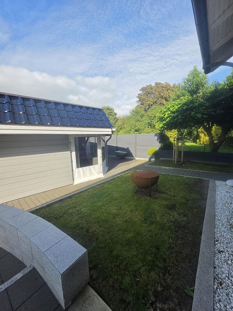 Prodej domu 204 m², pozemek 1.000 m², Husum, Šlesvicko-Holštýnsko Prodej domu 204 m², pozemek 1.000 m², Husum, Šlesvicko-Holštýnsko