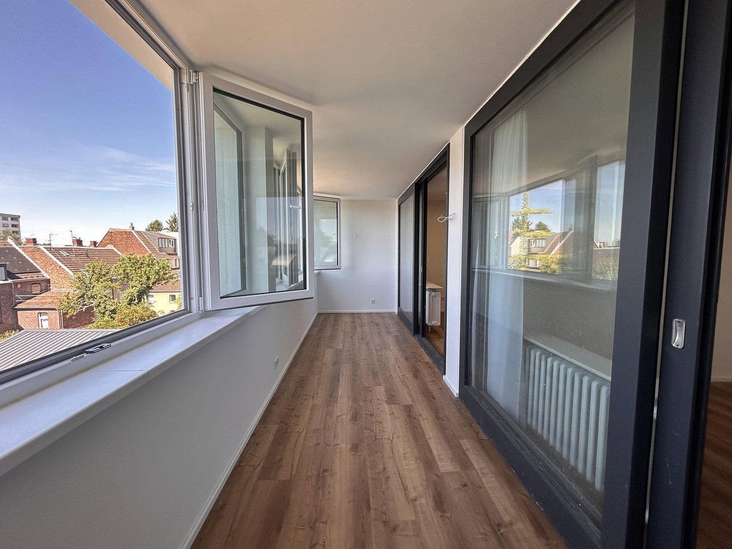 Pronájem bytu 2+kk 85 m², Köln, Severní Porýní-Vestfálsko Pronájem bytu 2+kk 85 m², Köln, Severní Porýní-Vestfálsko