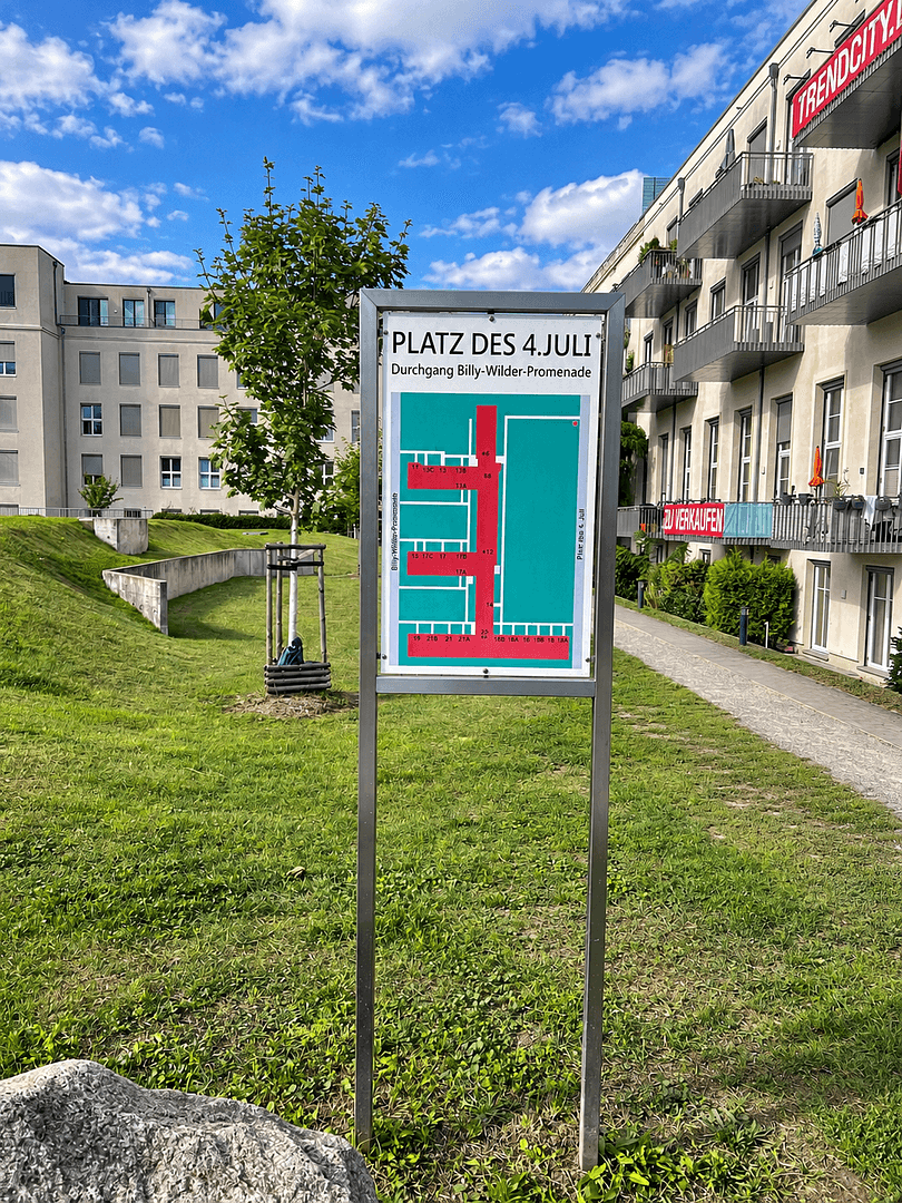 Pronájem bytu 2+1 60 m², Platz des 4.Juli Nr. 12, Berlin, Berlín Pronájem bytu 2+1 60 m², Platz des 4.Juli Nr. 12, Berlin, Berlín