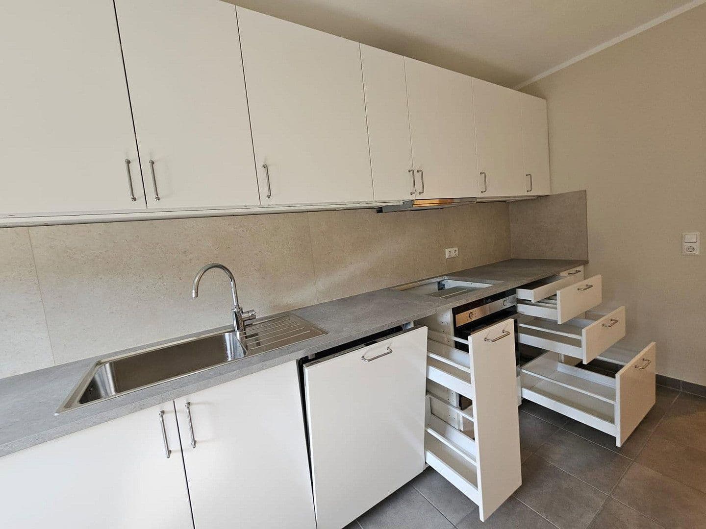 Pronájem bytu 2+1 59 m², Döltgenstr., Duisburg, Severní Porýní-Vestfálsko Pronájem bytu 2+1 59 m², Döltgenstr., Duisburg, Severní Porýní-Vestfálsko