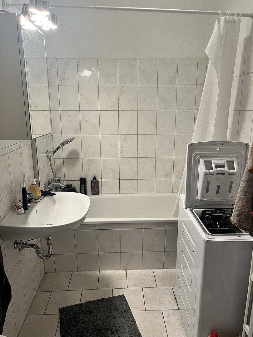 Pronájem bytu 1+1 27 m², Olof-Palme-Straße 13, Rostock, Mecklenburg-Vorpommern Pronájem bytu 1+1 27 m², Olof-Palme-Straße 13, Rostock, Mecklenburg-Vorpommern