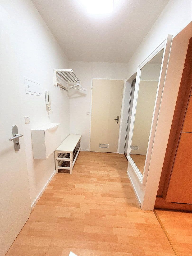 Pronájem bytu 2+1 50 m², Hauptstr. 11, Singen (Hohentwiel), Bádensko-Württembersko Pronájem bytu 2+1 50 m², Hauptstr. 11, Singen (Hohentwiel), Bádensko-Württembersko