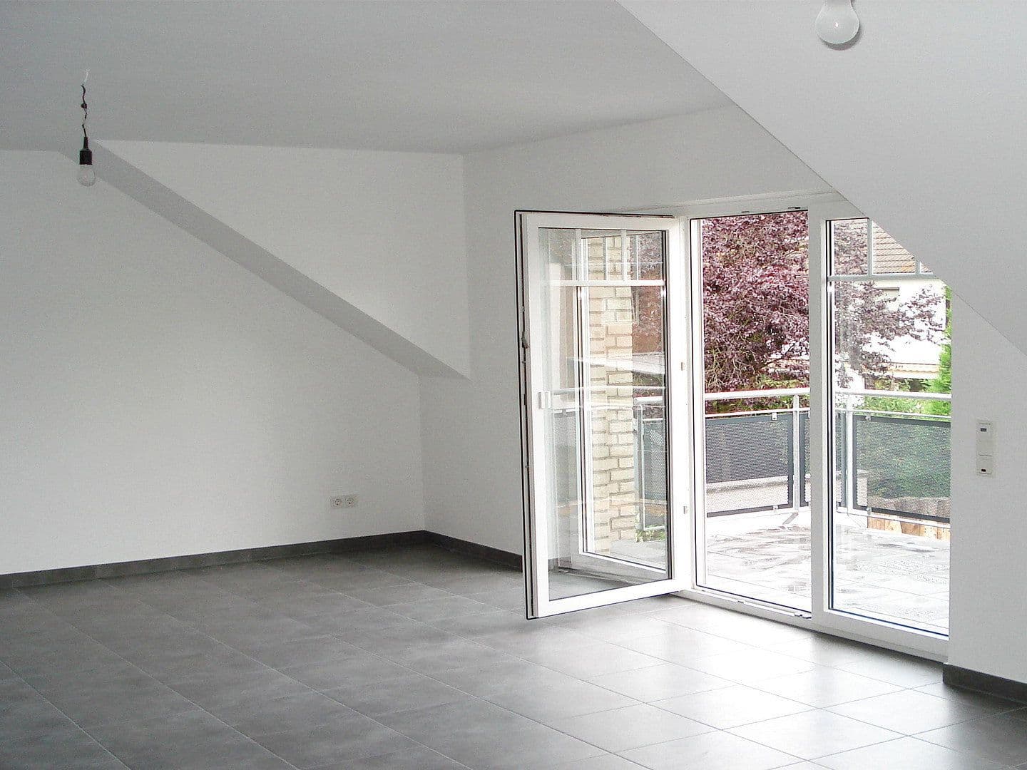 Pronájem bytu 2+1 70 m², Kerpen, Severní Porýní-Vestfálsko Pronájem bytu 2+1 70 m², Kerpen, Severní Porýní-Vestfálsko