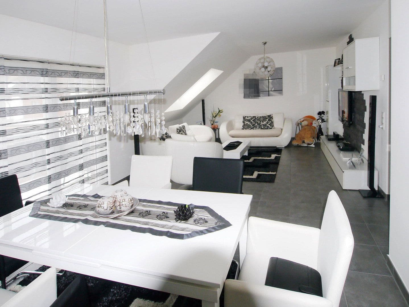 Pronájem bytu 2+1 70 m², Kerpen, Severní Porýní-Vestfálsko Pronájem bytu 2+1 70 m², Kerpen, Severní Porýní-Vestfálsko